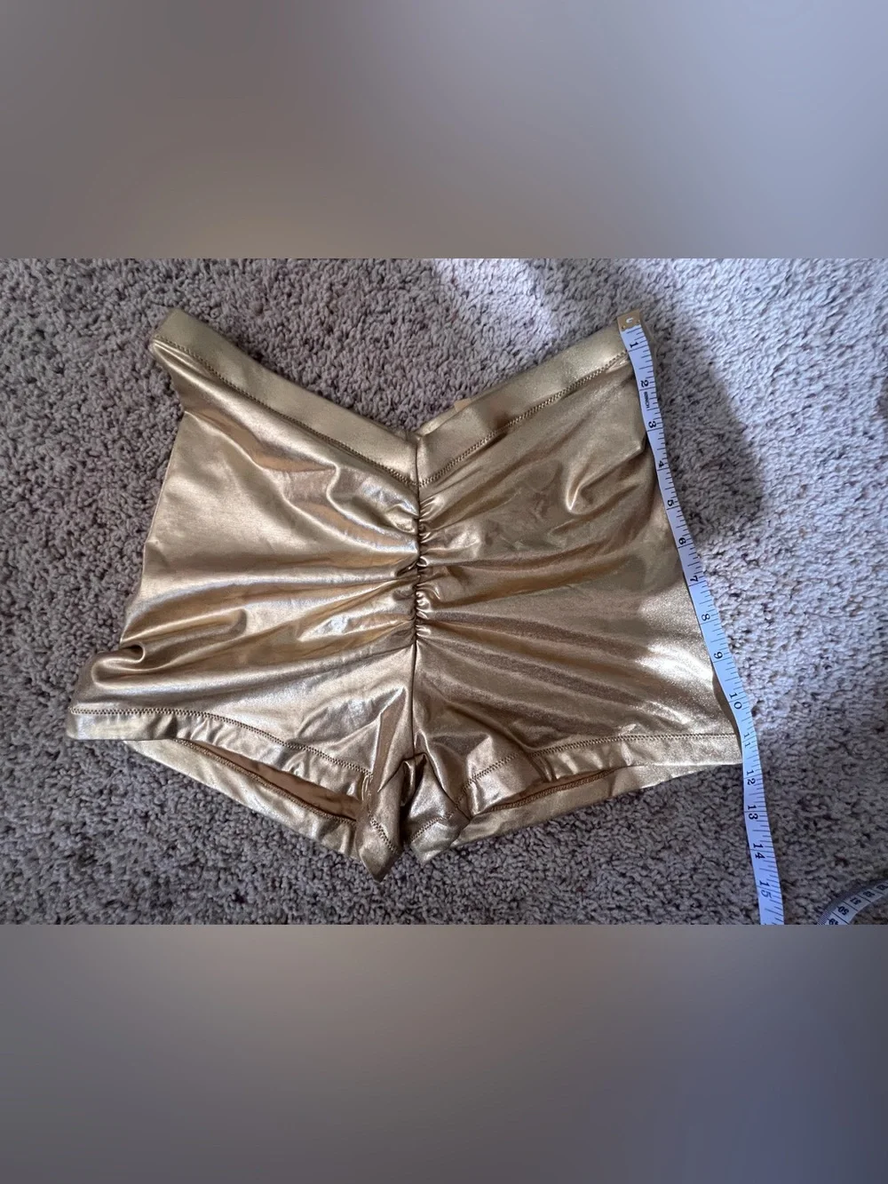 Skims gold spandex shorts - Picture 3 of 4